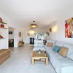 Elegante Pour 4 Personnes Avec Vue A La Fossette 빌라 Aigue-Belle