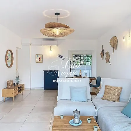 Elegante Pour 4 Personnes Avec Vue A La Fossette Villa *