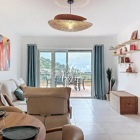 Elegante Pour 4 Personnes Avec Vue A La Fossette *